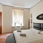2-bdrm Quiet *