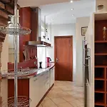 2-bdrm Quiet *