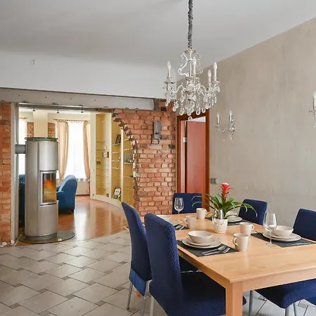 Apartment 2-bdrm Quiet *