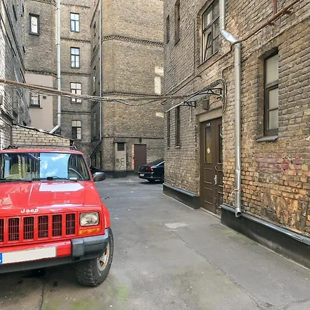 2-bdrm Quiet アパート *