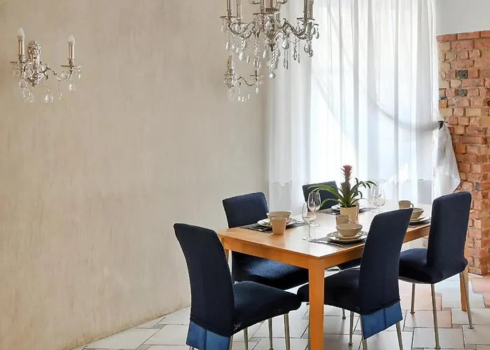 2-bdrm Quiet Apartment