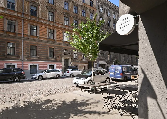 Apartment 2-bdrm Quiet