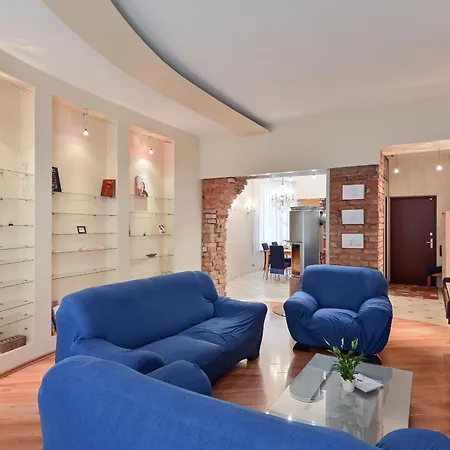 2-bdrm Quiet *