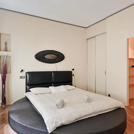 2-bdrm Quiet * Riga